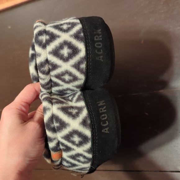 Acorn Women's Slippers - Picture 3 of 5